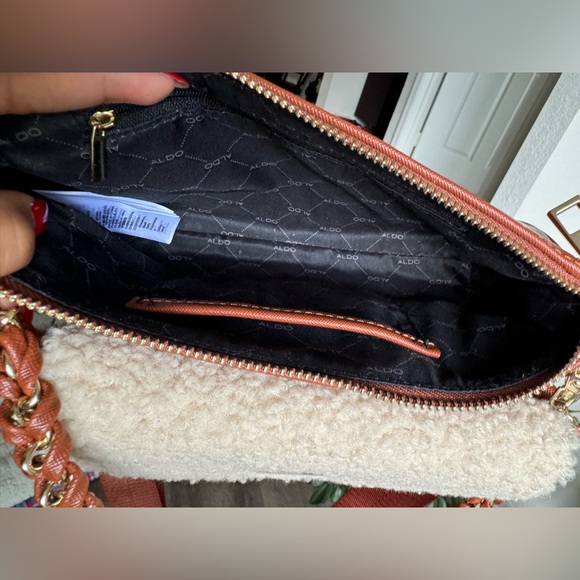 Two in one crossbody bag - Picture 6 of 7